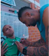 Edwin Cardona compartió en sus redes un emotivo video de una visita muy especial que recibió en Llanogrande, antes de la final de la Liga BetPlay. FOTO PANTALLAZO 