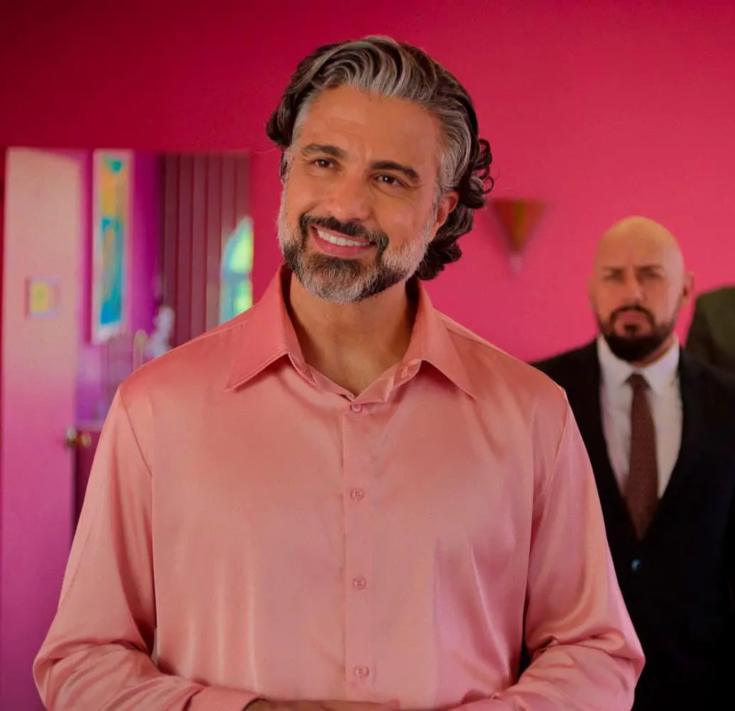 Jaime Camil en su papel en la serie Acapulco. FOTO Cortesía Apple TV+