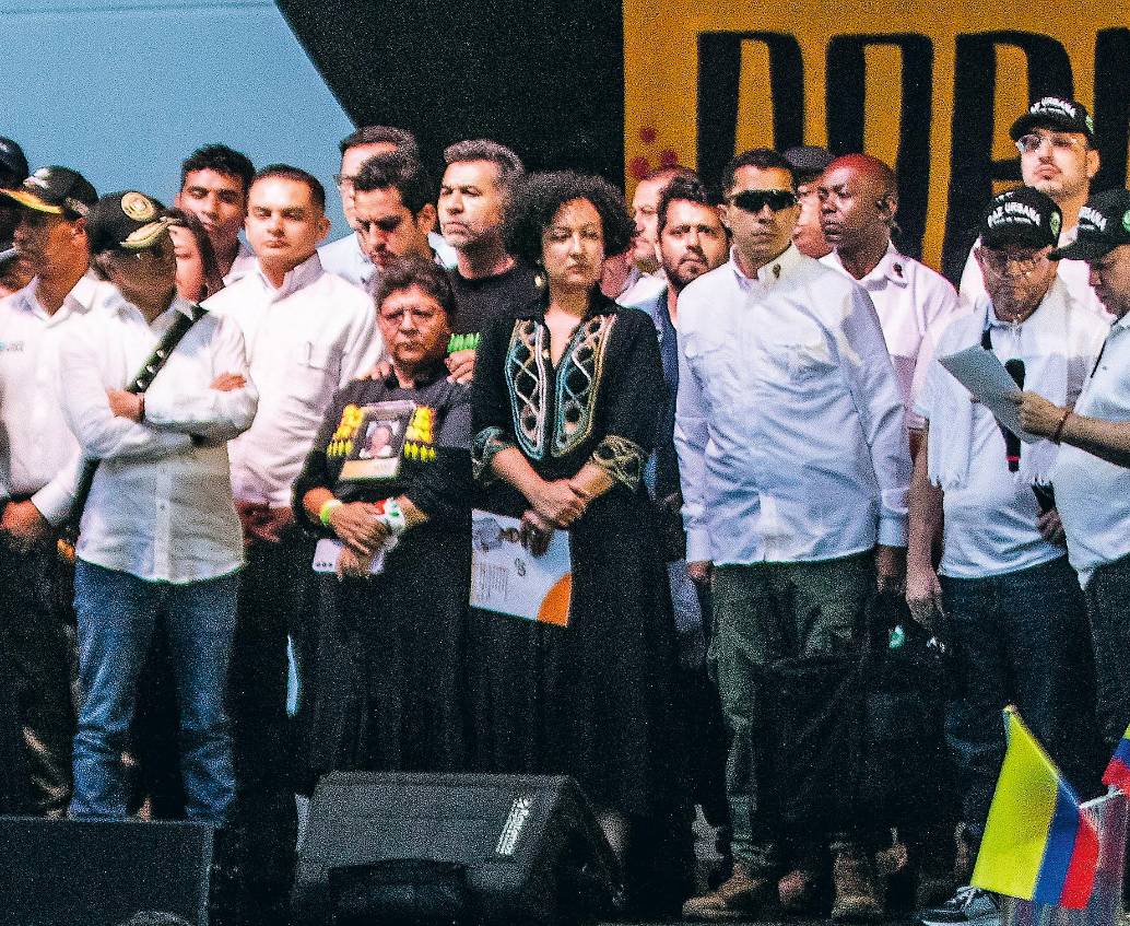 Luego del tarimazo del 21 de junio del año pasado, esta nueva actuación sumerge en la polémica a las negociaciones de la paz urbana del Valle de Aburrá. <b><span class="mln_uppercase_mln"> </span></b>FOTO<b><span class="mln_uppercase_mln"> JULIO CÉSAR HERRERA</span></b>