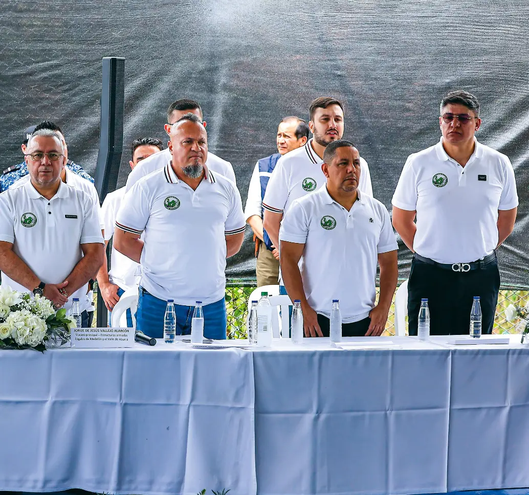 A los 23 máximos voceros de la mesa de la paz urbana se les levantaron las órdenes de captura, pero son pocas las claridades de lo que significaría este beneficio para los ya condenados. <b><span class="mln_uppercase_mln"> </span></b>FOTO<b><span class="mln_uppercase_mln"> MANUEL SALDARRIAGA</span></b>