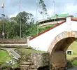 Centro turístico ubicado a 115 kilómetros de Bogotá y 14 kilómetros de Tunja. Allí se encuentra “El Altar a la Patria”, lugar donde el 7 de agosto de 1819 se libró la batalla decisiva de la gesta libertadora, liderada por el general Simón Bolívar, que terminó con la guerra por la independencia del territorio colombiano contra la corona española. FOTO: Situr Boyacá.