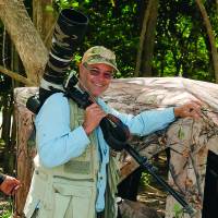 Rodrigo, miembro de la Sociedad Antioqueña de Ornitología, es uno de los pajareros más importantes de Colombia. Tiene más de 30 años de experiencia en la fotografía de aves y tres libros publicados. FOTO Instagram r_gaviria. 