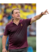 El futuro de Néstor Lorenzo solo se decidirá después del Mundial. Una buena presentación podría asegurarle la continuidad en Colombia. Sin embargo, también podría elegir otro rumbo. FOTO Juan Antonio Sánchez 