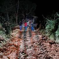 Hasta ahora no hay reporte de muertos o heridos por la explosión que afectó el vehículo. FOTO: Cortesía.