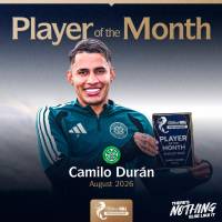 La imagen que publicó la Liga escocesa con Camilo Durán como el mejor jugador del mes de agosto. FOTO @spfl