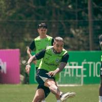 Chicho Arango se esfuerza para estar a punto lo antes posible. FOTO ATLÉTICO NACIONAL