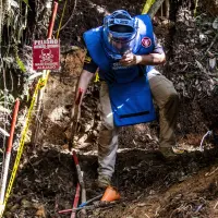 Descripción: Batallón de Ingenieros de Desminado Humanitario del Ejército Nacional. Lugar: Vereda El Oso del Municipio de Granada. Fecha de evento: 02/07/2025. Foto: Julio César Herrera Echeverri.