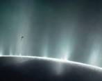 Imagen de referencia para detallar las plumas de aguda que salen de la luna Encelado. FOTO Cortesía Nasa 