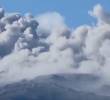 La emisión de ceniza registrada este 1 de junio produjo una columna de aproximadamente 800 metros de altura sobre el volcán Puracé, uno de los sistemas volcánicos más vigilados de Colombia. FOTO: redes sociales.