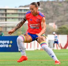 La lateral colombiana Ana María Guzmán sufrió una lesión de rodilla derecha y tendrá que someterse a una intervención quirúrgica que la sacará varios meses de las canchas. FOTO CORTESÍA FCF 