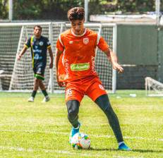 El delantero Miguel Marulanda, goleador del cuadro naranja en el primer semestre con ocho tantos en 21 partidos disputados. FOTO CORTESÍA ENVIGADO 