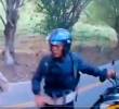 Gobierno de Antioquia anunció una recompensa de hasta $50 millones por información que permita capturar a dos presuntos ladrones de la vía Remolino-Bolombolo, grabados en video. FOTO captura de pantalla