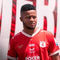 El jugador Yhorman Hurtado de América no pudo jugar en el último duelo de los Diablos Rojos en la Liga, por la demanda presentada por Internacional de Bogotá. FOTO TOMADA X@AmericadeCali