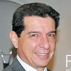 Los que le hablan al oído a Abelardo: el coro duro tras Salvación Nacional