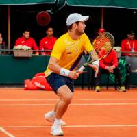 Nicolás Mejía ganó sus dos partidos en sencillos, siendo la figura de Colombia en la serie ante Marruecos. Los cafeteros se impusieron por 3-1. FOTO CORTESÍA FEDECOLTENIS