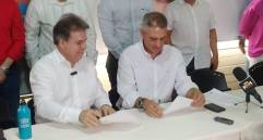 Eugenio Prieto (izquierda) y Andrés Julián Rendón (derecha) sellaron una alianza para competir por la Gobernación. FOTO: JACOBO BETANCUR