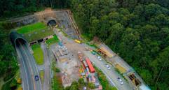 La ampliación incluye la construcción de 12 puentes y viaductos, 12 muros y más de 210.000 metros cúbicos de cemento. FOTO Cortesía