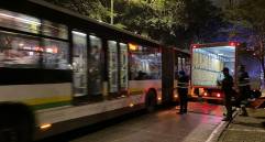 Las autoridades hicieron una redada para garantizar el respeto por el carril exclusivo del Metroplús. FOTO: Cortesía Alcaldía de Medellín