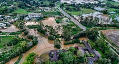 La imagen muestra cómo se inundó hace 10 días una amplia zona de Llanogrande que tiene como eje la vía al aeropuerto. FOTO Cortesía