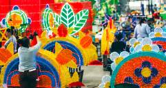 Durante todo el año, 440 personas se encargan de la elaboración de las figuras de los alumbrados navideños. FOTO CAMILO SUÁREZ