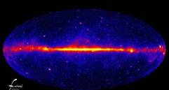 Este es el halo de la materia oscura en el centro de nuestra galaxia detectado por científicos, lo que es compatible con partículas WIMP. FOTO Telescopio Fermi de la NASA