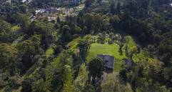 Vista aérea del lote de Aguas Vivas, ubicado en el suroriente de Medellín. FOTO: El Colombiano