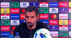 Cristian Pellerano durante la rueda de prensa tras la derrota de Nacional con Bahía. FOTO CONMEBOL