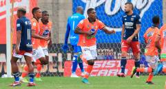Henry Mosquera marcó el primer gol del Envigado en el partido contra el DIM. FOTO: CAMILO SUÁREZ