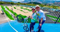 Mariana Pajón y Federico Gutiérrez encabezaron la inauguración de la renovada pista de Supercross, la primera obra entregada del proyecto Gran Parque Medellín. FOTO: MANUEL SALDARRIAGA