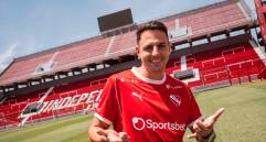 El defensor antioqueño Santiago Arias espera vivir su tercer Mundial con Colombia. Ya consiguió equipo y estará con el Independiente de Argentina. FOTO TOMADA @INDEPENDIENTE