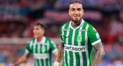 Nacional festejó el triunfo sobre el final en el Atanasio, después de que “Chicho” Arango generara el autogol del DIM. FOTO MANUEL SALDARRIAGA