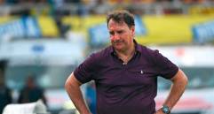 La constante en los últimos partidos de Colombia han sido las caras largas y de impotencia del técnico y los jugadores. FOTOs afp