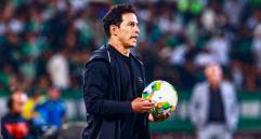 Diego Arias, técnico encargado de Atlético Nacional sigue invicto con el equipo, ante Chicó sumó un empate. FOTO: Manuel Saldarriaga