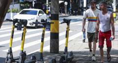 Las patinetas ya comenzaron a ser vistas por varias partes de la ciudad, sobre todo por el suroriente. Foto: Manuel Saldarriaga Quintero.