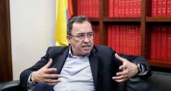 El ministro del Interior, Alfonso Prada, dijo que está trabajando en mantener firme a la coalición oficialista. FOTO Jhon Paz - Colprensa