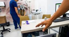 Dramatización de un hurto en uno de los hospitales de la ciudad. FOTO: Camilo Suárez