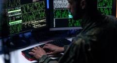 Las autoridades en Colombia ya indagan sobre la supuesta fuga de información de Inteligencia que podría estar en manos de ciberdelincuentes. Foto: Getty