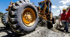 El cronograma de la Gobernación apunta a que las vías estén a mediados de 2027. FOTO Jaime Pérez. Archivo El Colombiano