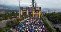 Una de las carreras más tradicionales y nacidas en territorio antioqueño regresó este domingo 19 de abril para seguir sumando kilómetros entre amigos y familia, desde Medellín hacia todo Colombia. FOTO: Manuel Saldarriaga Quintero