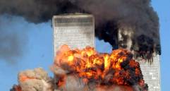Las Torres Gemelas de Nueva York cayeron el 11 de septiembre de 2001 después de que dos aviones comerciales, secuestrados por terroristas de al-Qaeda, fueran usados como misiles. Foto: Getty.