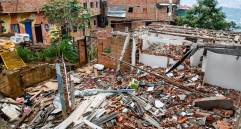 Así quedó una de las viviendas ubicadas al lado de la quebrada La Mansión, en Manrique. FOTO JULIO CÉSAR HERRERA