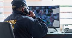 En Colombia existen alrededor de 1.500 empresas de vigilancia que generan cerca de 387.000 empleos directos, de los cuales 348.300 son vigilantes y celadores operativos. Foto: Juan Antonio Sánchez 