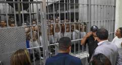 Las condenas contra miembros de la MS-13 se dan en el marco del régimen de excepción impulsado por el presidente Nayib Bukele desde 2022. FOTO: AFP. 