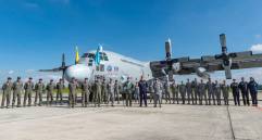 Despedida de los 36 tripulantes de las Fuerzas Militares de Colombia. FOTO Ministerio de Defensa