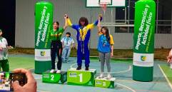 Con 46 kilos de valentía, la luchadora turbeña Deimis Licona se llevó el oro en los Juegos Departamentales