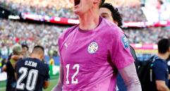 Orlando Gill celebrando tras eliminar a Alemania en el Mundial. FOTO: X FifaWorlCup