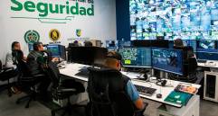 Desde el Nodo Departamental se controlan las cámaras de seguridad de los municipios de Antioquia. FOTO JULIO CÉSAR HERRERA