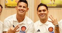 Tanto James Rodríguez como Juan Fernando Quintero, hacen parte del selecto grupo de jugadores que llegarán a su tercer Mundial con la Selección Colombia. FOTO: Redes sociales @FCFSeleccionCol