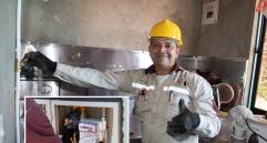 Un proceso de instalación en uno de los hogares beneficiados por los subsidios. FOTO: Cortesía