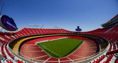 El Arrowhead Stadium, en Kansas City, Misuri, es uno de los escenarios donde se jugarán partidos en condiciones de riesgo térmico para jugadores y asistentes. FOTO Getty